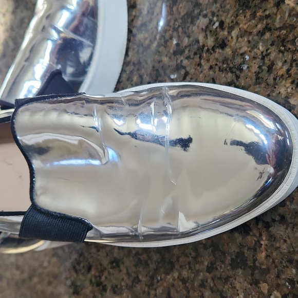 DKNY Slip on Sneakers - Picture 2 of 6